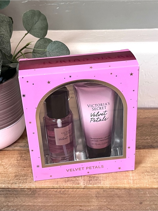 Victoria's Secret Other - NIB Victoria's Secret Velvet Petals Mini Mist & Lotion Gift Set